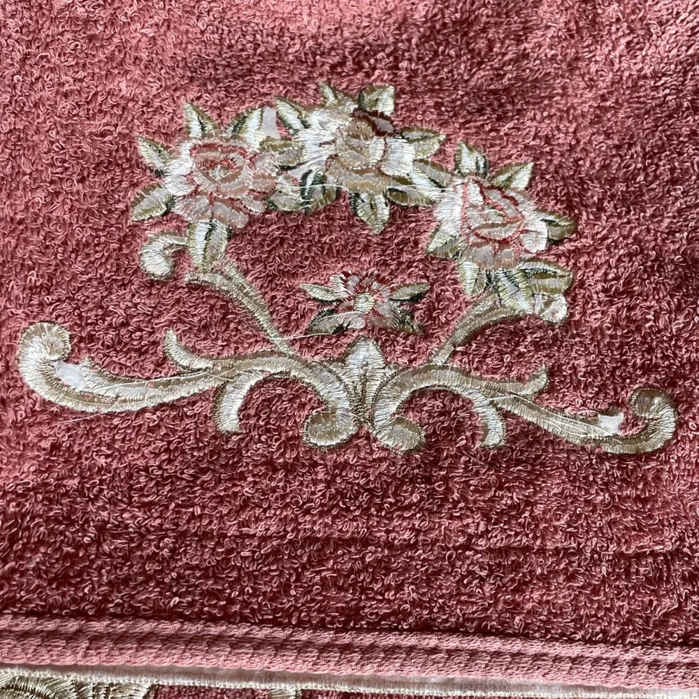 Avanti Linens 4pc Towel Set Dusty Rose Pink Floral Embroidered Cotton USA Made